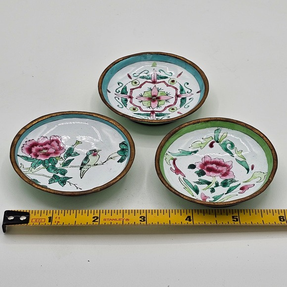 Vintage Set 3 Minature Copper Enamelware Plates 2.75" diam Floral Bird Dish - Picture 7 of 7